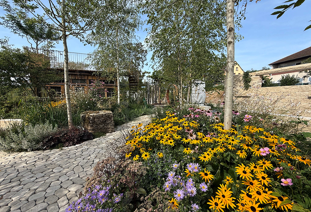 blühender Weg auf der LGS Ellwangen