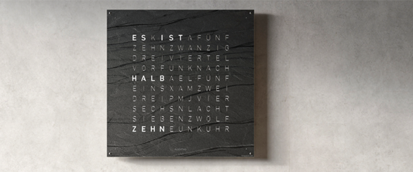 QLOCKTWO Wanduhr in schwarz